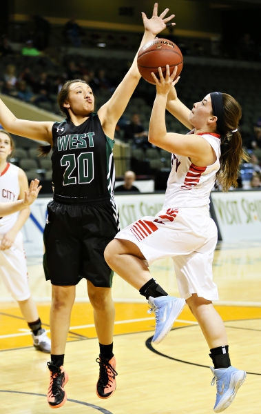 Sioux City West vs Mason City CNOS Basketball Classic 011015